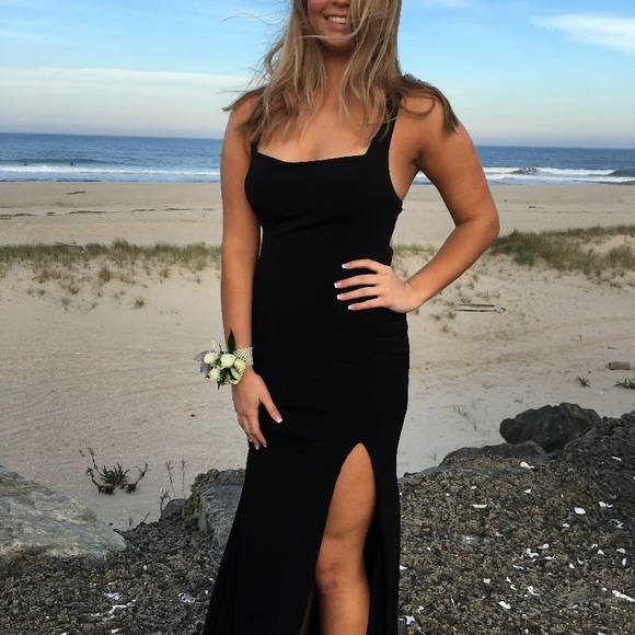 Prom Dresses - Picture 4 of 4